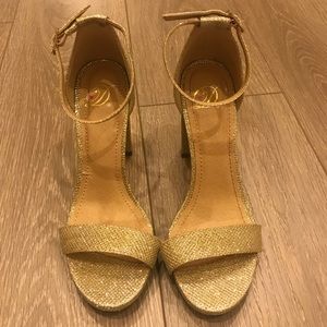 ✨Gold Glitter Block Heels